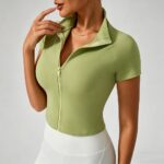 Yoga Top Seamless Short Sleeve Zip Jacket Model ZR-009