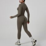 Yoga Outfit Seamed Zip-Up Long Sleeve Top & Leggings Workout Set Model ZR-1246